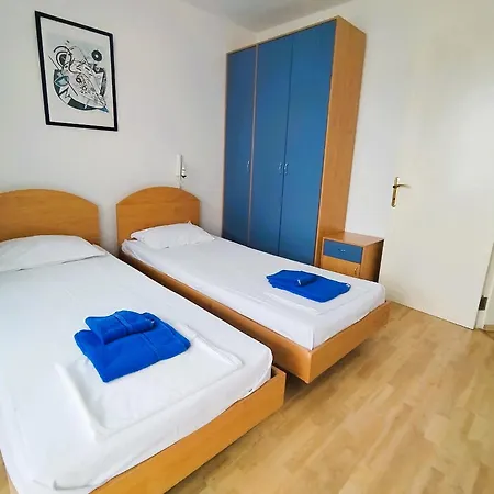 Lira Sto Apartments Pomorie Exterior photo