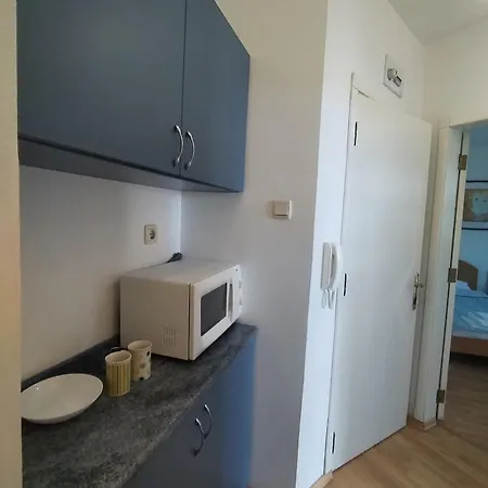 Lira Sto Apartments Pomorie Exterior photo