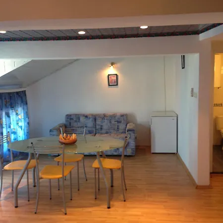 Lira Sto Apartments Pomorie Exterior photo