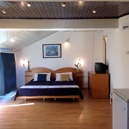 Lira Sto Apartments Pomorie Exterior photo