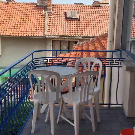 Lira Sto Apartments Pomorie Exterior photo