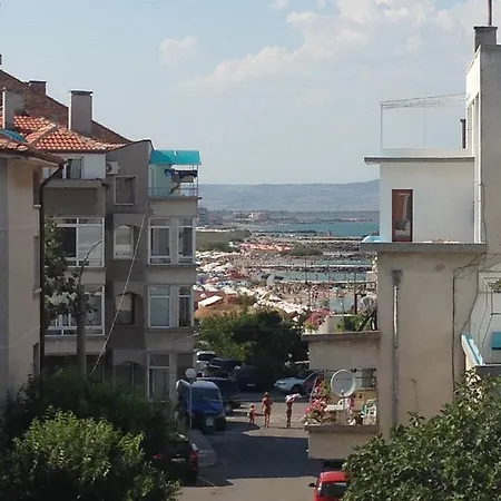 Lira Sto Apartments Pomorie Exterior photo